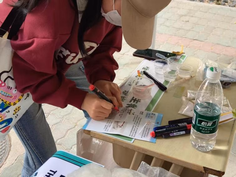 Science Outreach at the Medical Campus — Image 24